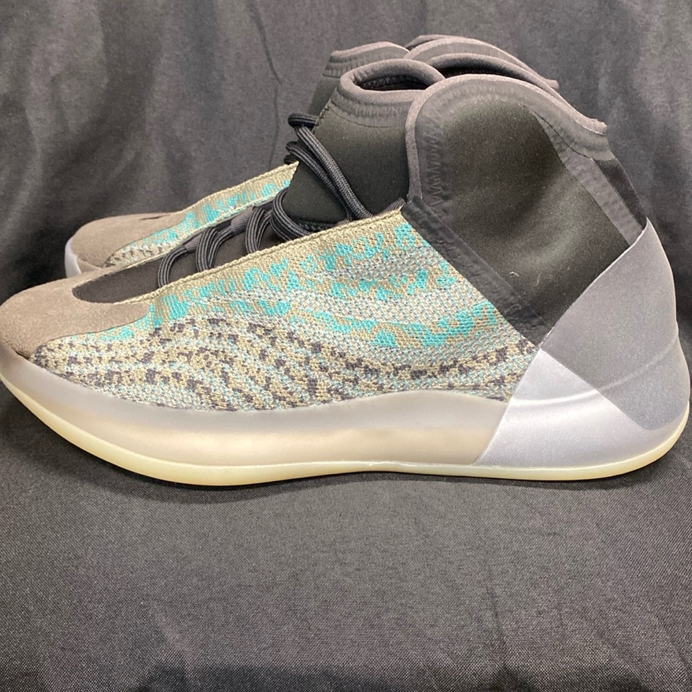 Yeezy Quantun
